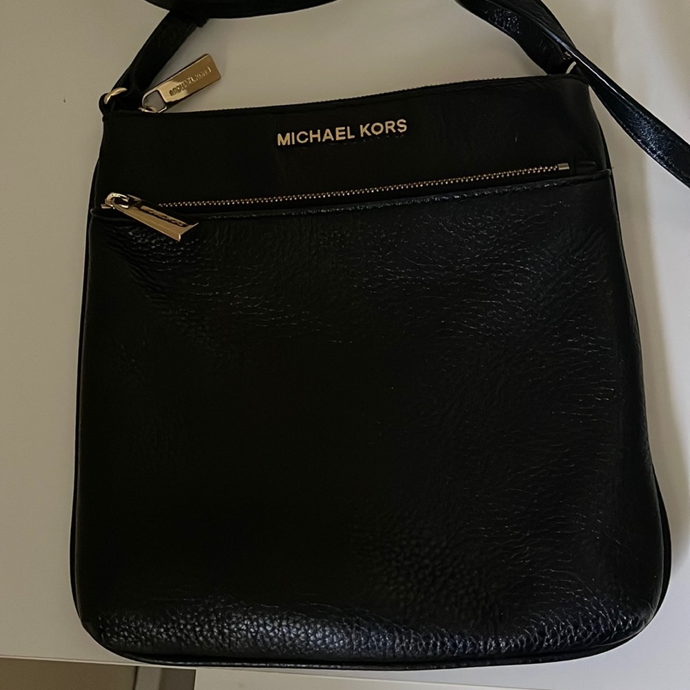 Black Michael Kors Crossbody